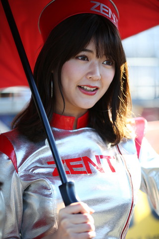 ピットウォーク: レースクイーン