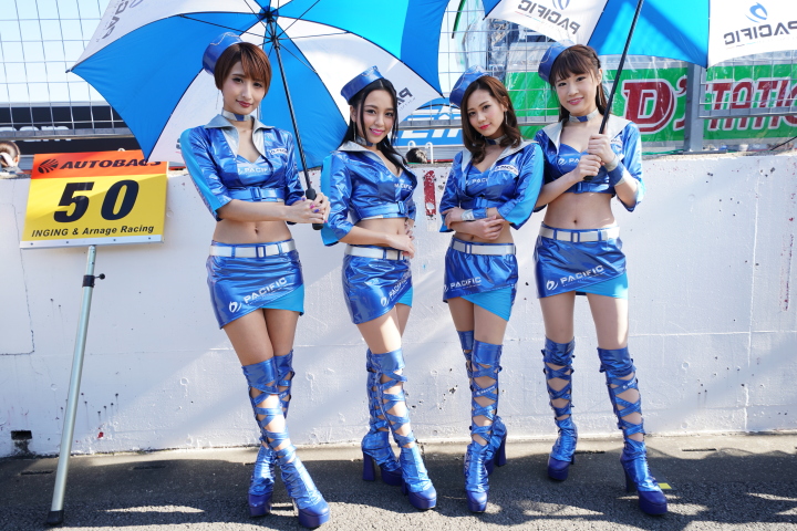 ピットウォーク: レースクイーン