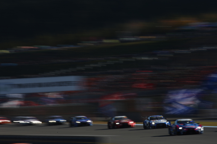 決勝レース: GT500勢の争い