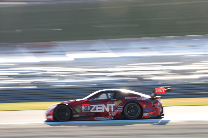 決勝レース: 立川祐路／石浦宏明組（ZENT CERUMO LC500）