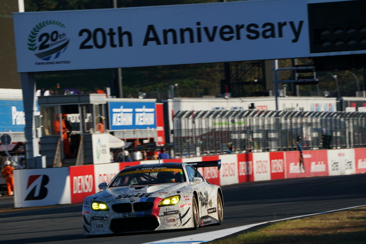 決勝レース: ヨルグ・ミューラー（Studie BMW M6）