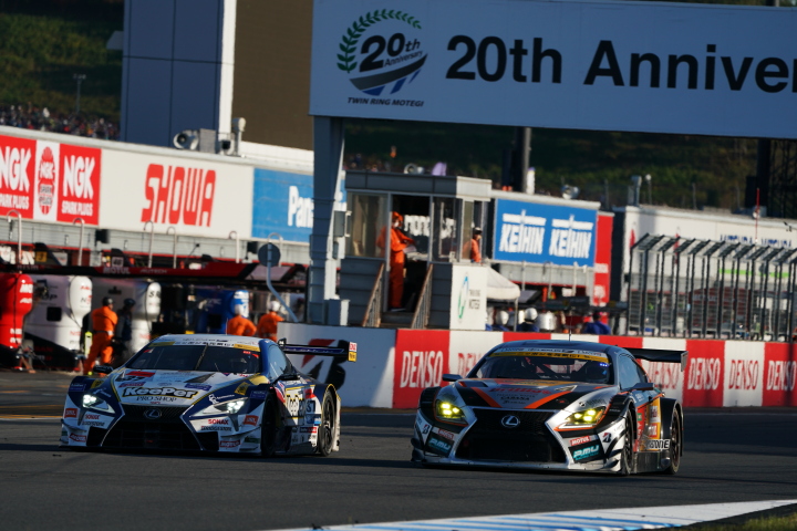 決勝レース: 平川亮（KeePer TOM'S LC500）と坪井翔（JMS P.MU LMcorsa RC F GT3）
