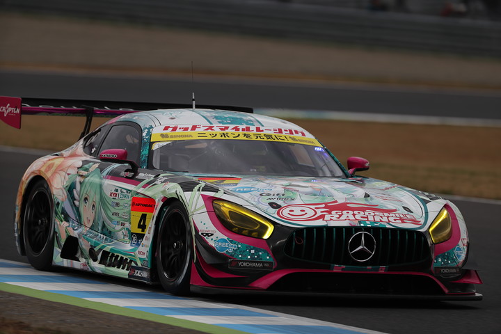  公式練習: GT300クラストップタイムは谷口信輝／片岡龍也組（グッドスマイル初音ミクAMG）