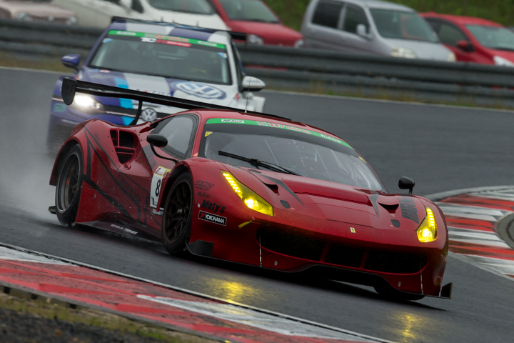 ST-Xクラス5位の永井宏明／佐々木孝太組（ARN Ferrari 488 GT3）