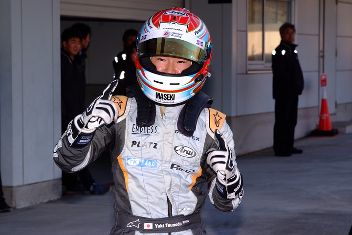 日本一決定戦決勝: 優勝した角田裕毅（MARUSANミストJSS・ED）