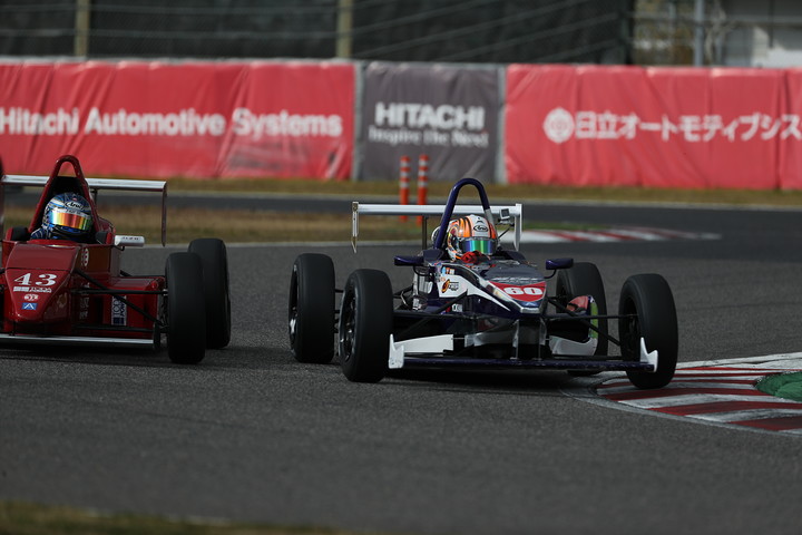 日本一決定戦第1レグAグループ: 山内飛侑と鈴木智之のトップ争い