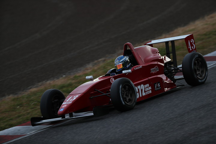 日本一Aグループ公式予選: ポールポジションは鈴木智之（C72☆ミッドランド☆制動屋☆byテイク）