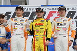 f3-rd1-r-podium