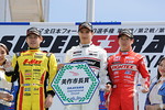 f3-rd2-r-podium