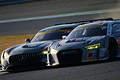 決勝レース: 平中克幸（GAINER TANAX AMG GT3）と柳田真孝（Hitotsuyama Audi R8 LMS）の争い