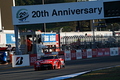 決勝レース: GT500クラス、トップでゴールする松田次生（MOTUL AUTECH GT-R）