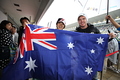 ピットウォーク: オーストラリア国旗を掲げるニック･キャシディ（ニュージーランド出身）