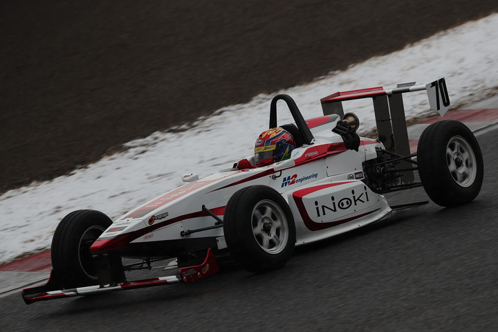 予選2位の徳升広平（宮本電気工事社☆レプリKKS-Ⅱ）