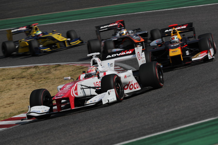 決勝2位は松下信治（DANDELION RACING）