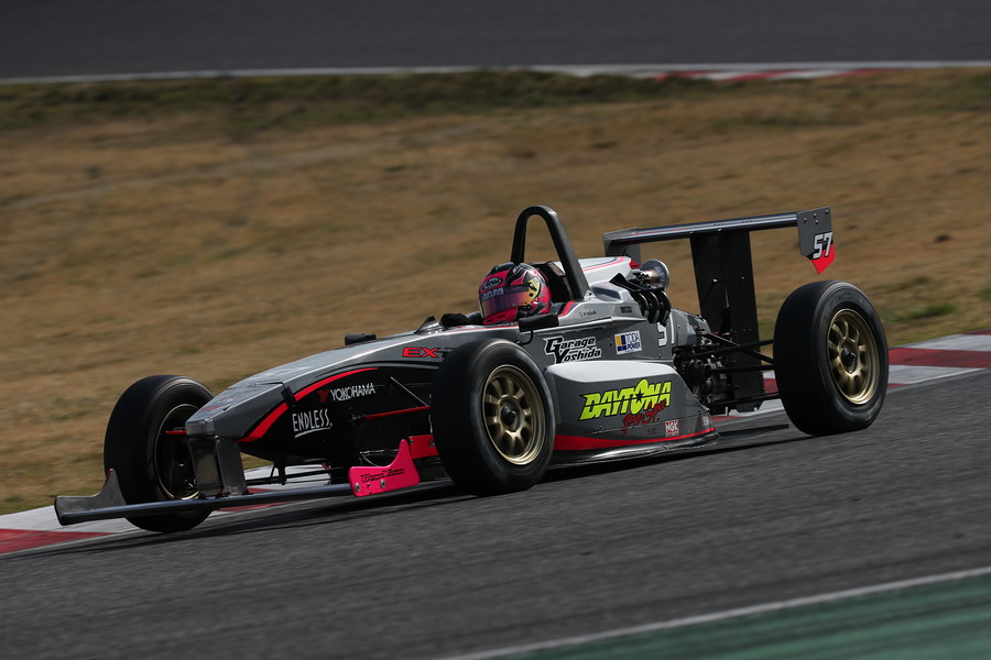 決勝2位は吉田宜弘（DAYTONA☆KKS-Ⅱ☆MYST☆ED）