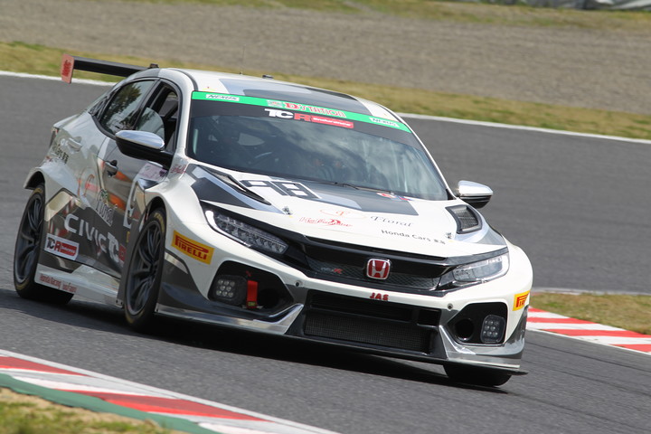 フリー走行: ST-TCRクラストップタイムの飯田太陽／加藤寛規／高橋一穂／濱口弘組（Modulo CIVIC TCR）