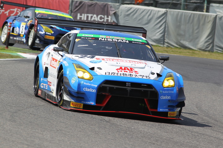 ST-Xクラスポールポジションは内田優大／藤井誠暢／平峰一貴組（スリーボンド日産自動車大学校GT-R）