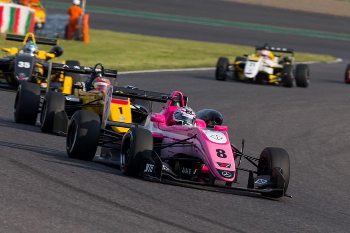 4位は自己最高位でフィニッシュした片山義章（YTB F318）