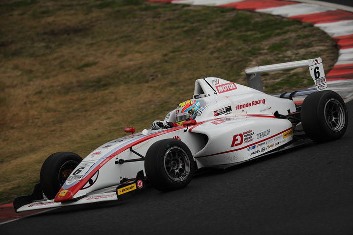 第1戦、第2戦とも予選3位の名取鉄平（HFDP/SRS/コチラレ一シング）