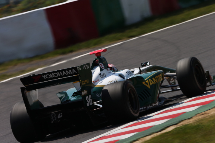 フリー走行1回目: 中嶋一貴（VANTELIN KOWA TOM’S SF14）