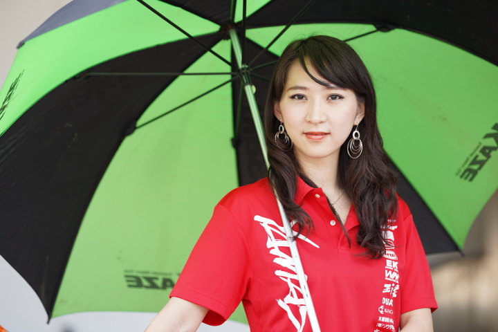 ピットウォーク: レースクイーン