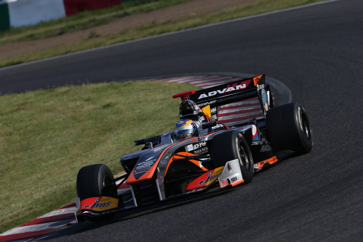 公式予選: 石浦宏明（JMS P.MU/CERUMO・INGING SF14）