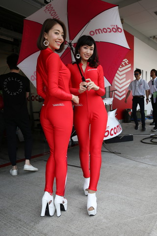 ピットウォーク: レースクイーン