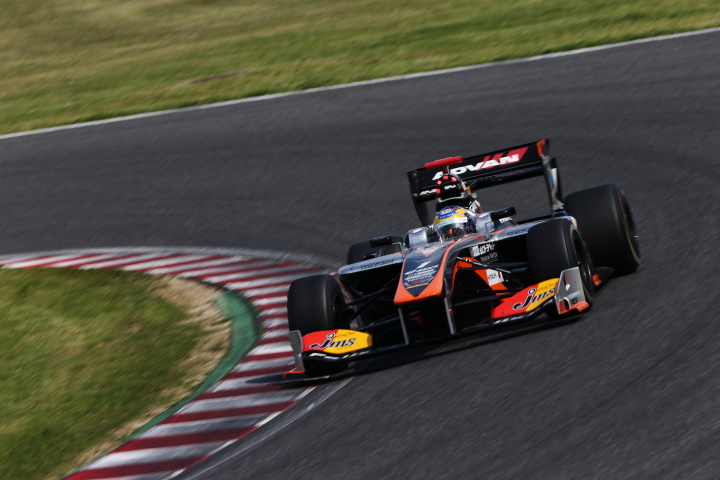 決勝レース: 石浦宏明（JMS P.MU/CERUMO・INGING SF14）
