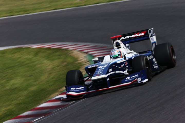 決勝レース: ナレイン・カーティケヤン（TCS NAKAJIMA RACING SF14）