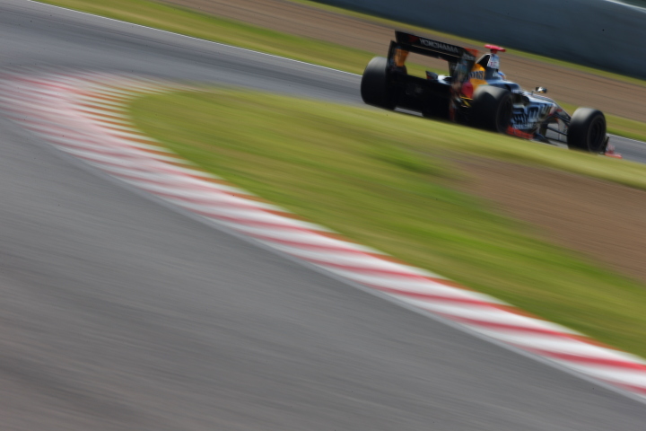 決勝レース: 石浦宏明（JMS P.MU/CERUMO・INGING SF14）