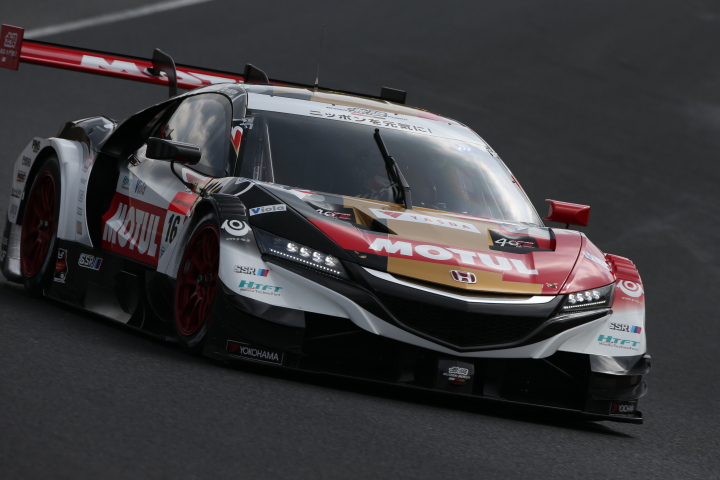 公式練習: 中嶋大祐（MOTUL MUGEN NSX-GT）