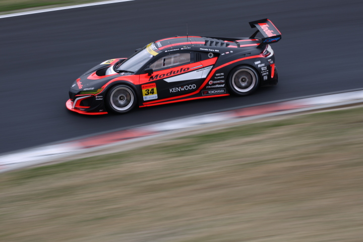 公式練習: 大津弘樹（Modulo KENWOOD NSX GT3）