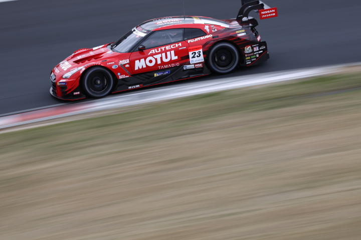 公式練習: 松田次生（MOTUL AUTECH GT-R）