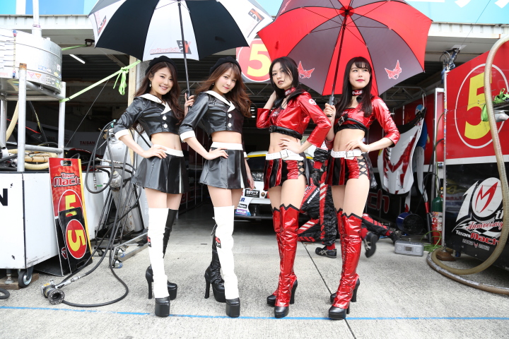 ピットウォーク: レースクイーン