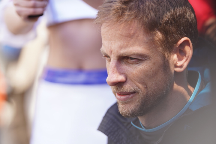 ピットウォーク: ジェンソン・バトン（TEAM KUNIMITSU）