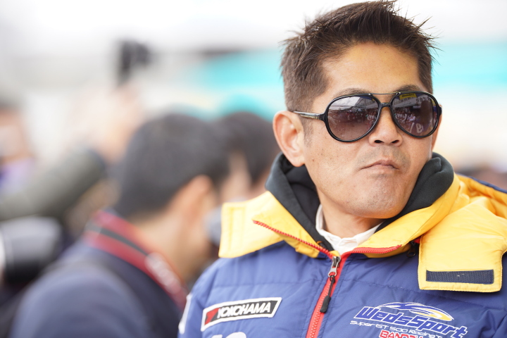 ピットウォーク: 織戸学（LEXUS TEAM WedsSport BANDOHエグゼクティブアドバイザー）