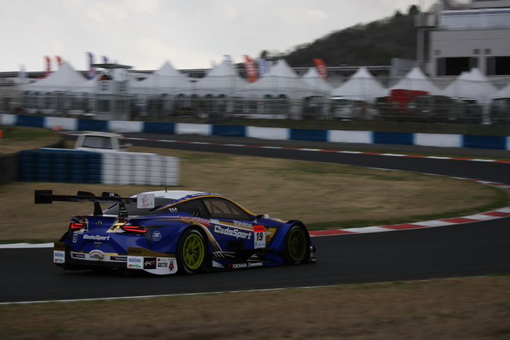 公式予選: 山下健太（WedsSport ADVAN LC500）