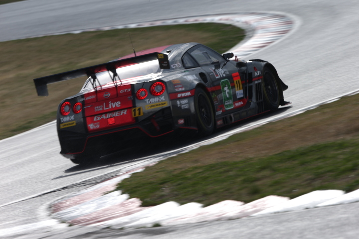 公式予選: 安田裕信（GAINER TANAX GT-R）