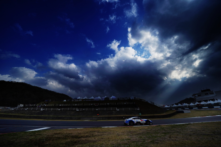 公式予選: ジョアオ・パオロ・デ・オリベイラ（フォーラムエンジニアリングADVAN GT-R）