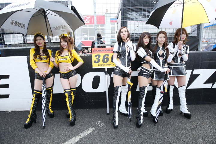 ピットウォーク: レースクイーン