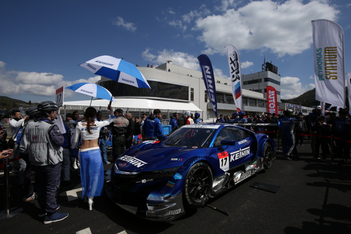 スターティンググリッド: KEIHIN NSX-GT