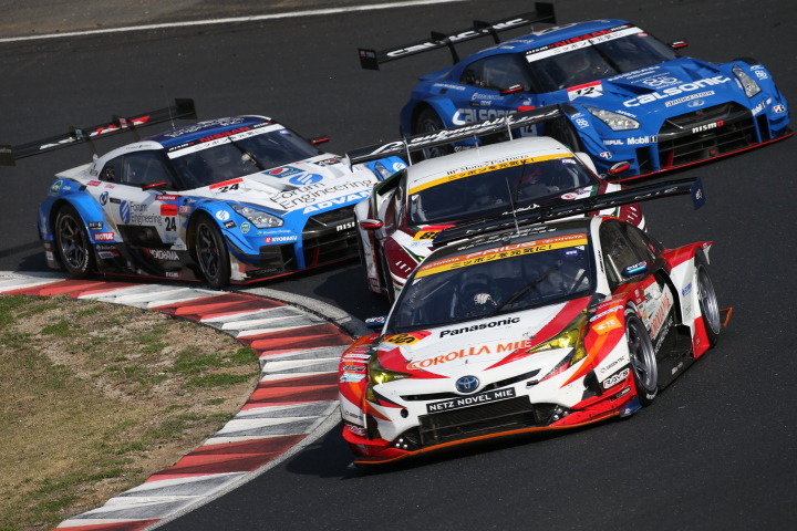 決勝レース: 佐々木孝太（TOYOTA PRIUS apr GT）