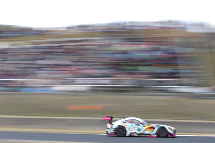 決勝レース: 谷口信輝（グッドスマイル初音ミクAMG）