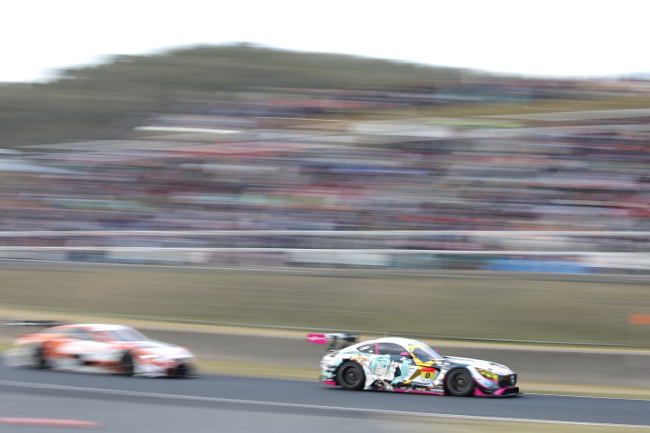 決勝レース: 谷口信輝（グッドスマイル初音ミクAMG）