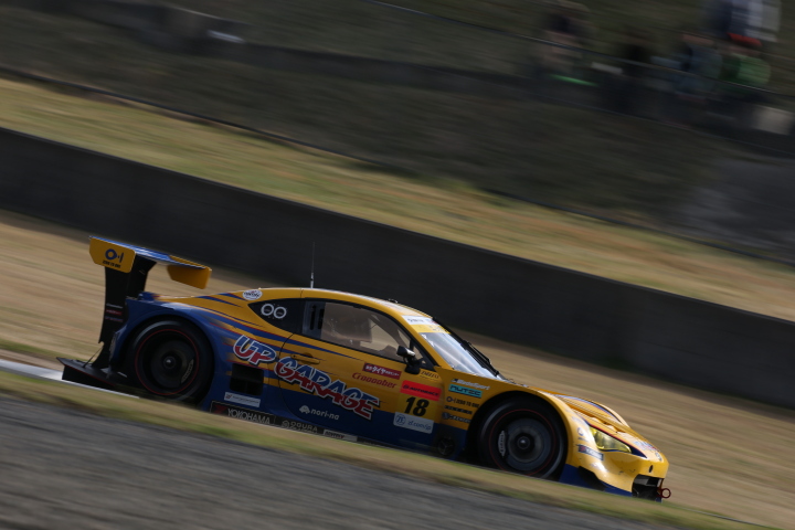 決勝レース: 小林崇志（UPGARAGE 86 MC）