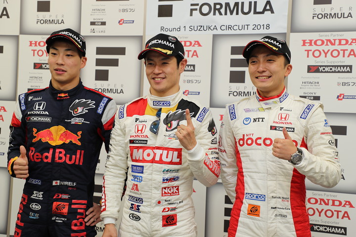 予選フォトセッション: トップ3のドライバーたち