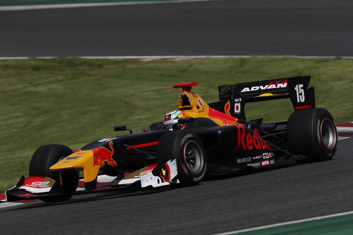 序盤2位を走った福住仁嶺（TEAM MUGEN SF14）はトラブルでリタイア