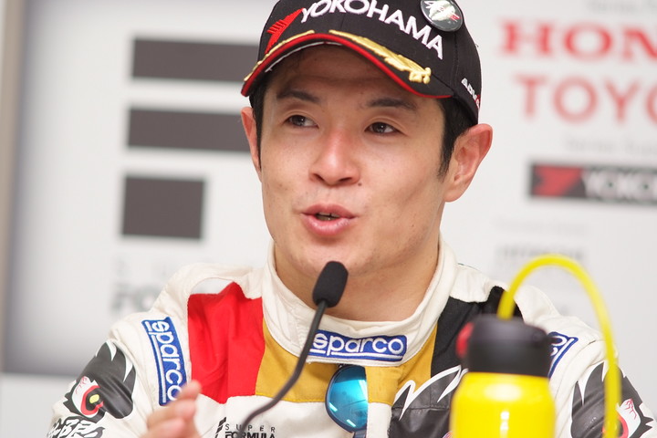 決勝記者会見: 優勝した山本尚貴（TEAM MUGEN）