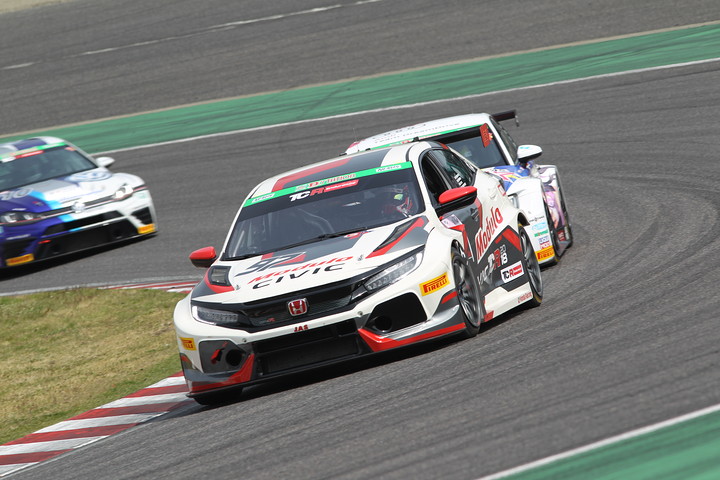 ST-TCRクラス優勝は植松忠雄／中野信治／大津弘樹／小林崇志組（Modulo CIVIC TCR）