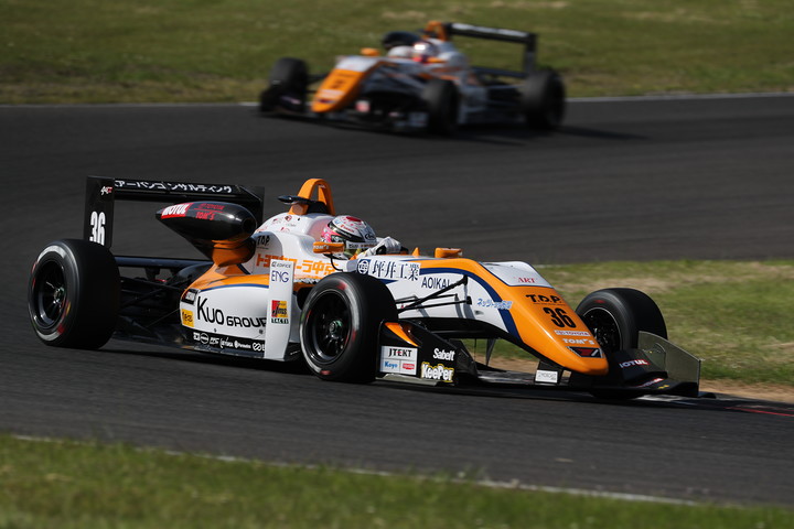 優勝は坪井翔（カローラ中京Kuo TOM'S F317）